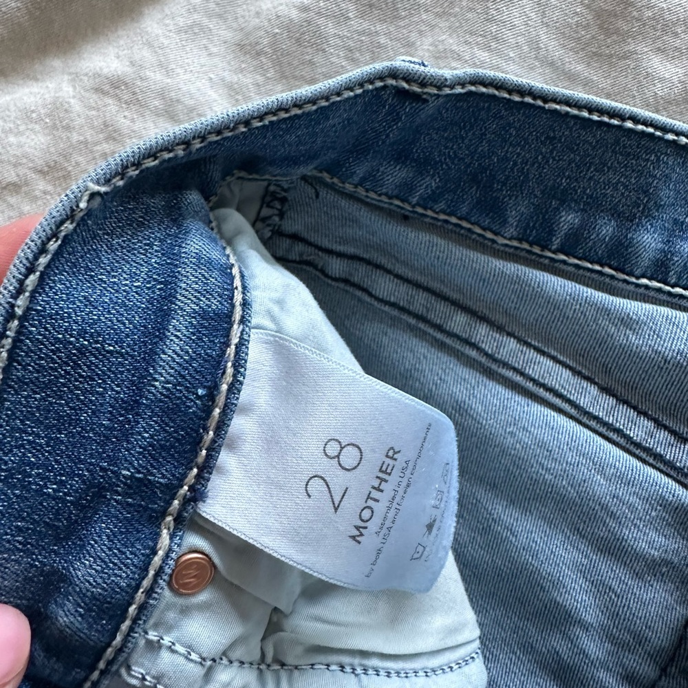 Mother mid ride dazzler jeans size 28